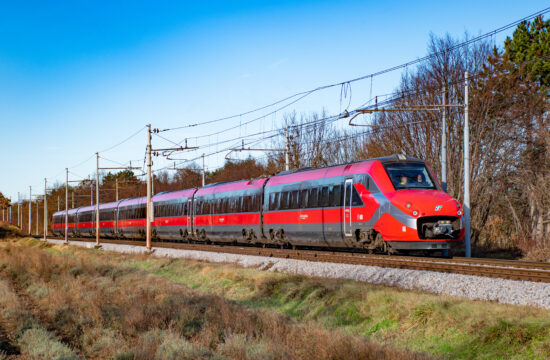 Testiranje italijanskega hitrega vlaka v Slovenijii