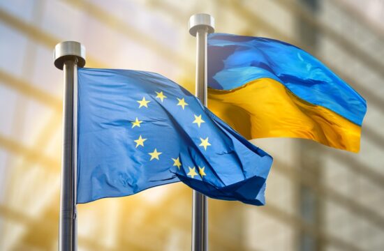 Zastavi Ukrajine in EU