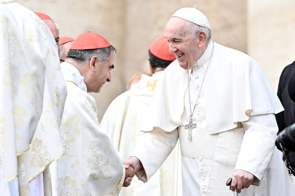 Giovanni Angelo Becciu in papež Frančišek