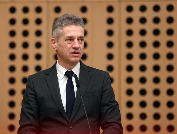 Premier Robert Golob na posvetu slovenske diplomacije