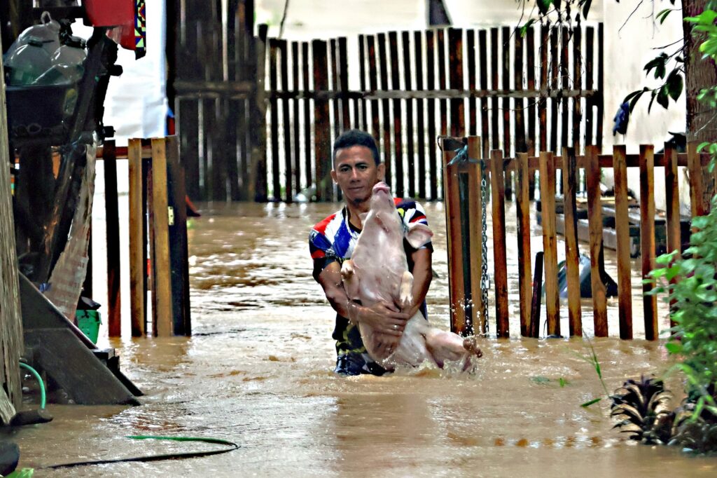 Tropska nevihta na Filipinih