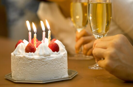 torta, šampanjec, sveče, obletnica, rojstni dan