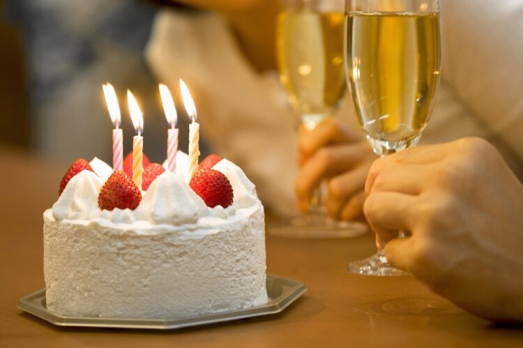 torta, šampanjec, sveče, obletnica, rojstni dan