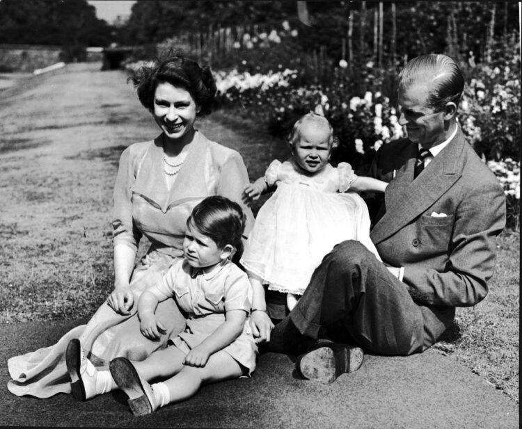 princ Charles, Karel III.,kraljica Elizabeta II., princ Filip, princesa Anne, britanska kraljeva družina