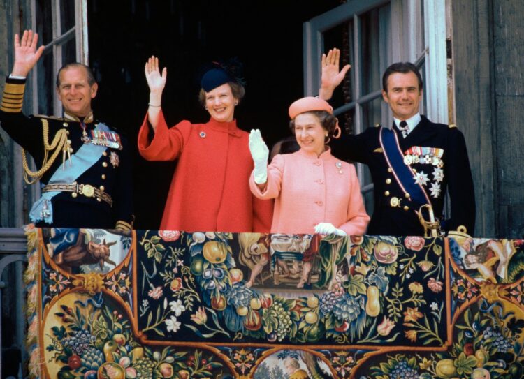 Kraljici Margareta II. Danska in Elizabeta II.