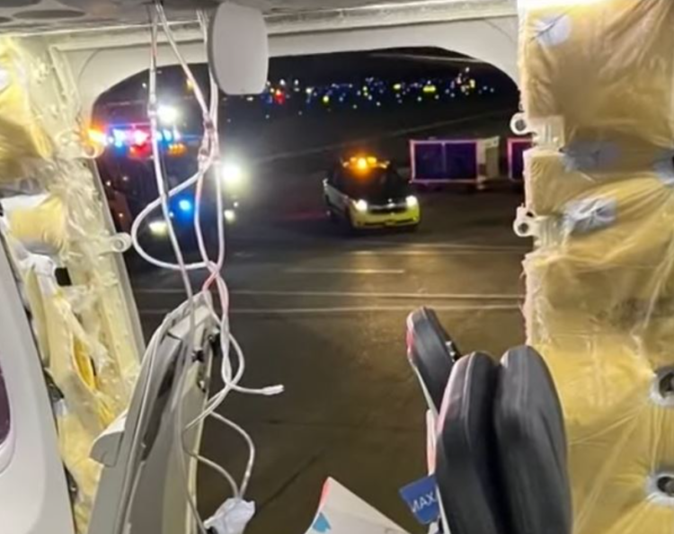 zasilno pristalo letalo družbe Alaska Airlines