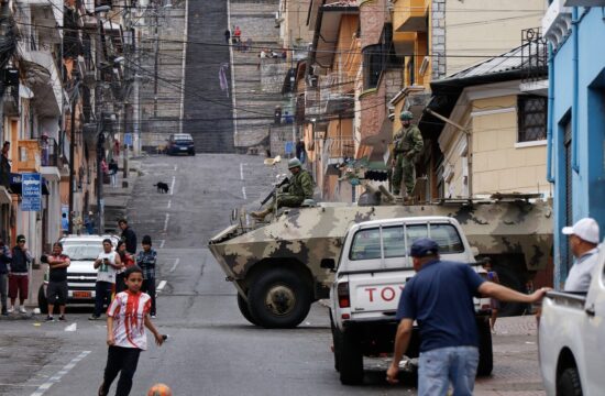 Vojska patruljira na ulicah ekvadorskih mest