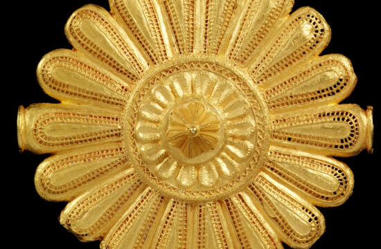 Zlata značka, ki so jo nosili delavci kraljevine Ashanti, rojeni na enak dan kot kralj