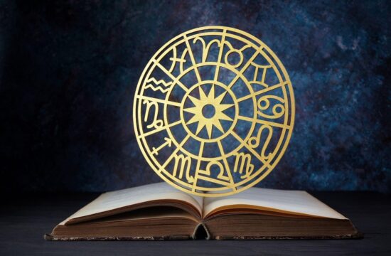 knjiga in astrološka znamenja