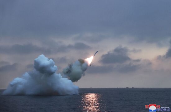 Severna Koreja izstrelila rakete