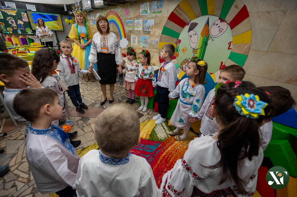 Ukrajinska rešitev za šolanje otrok med vojno: učna ura 5 metrov pod zemljo