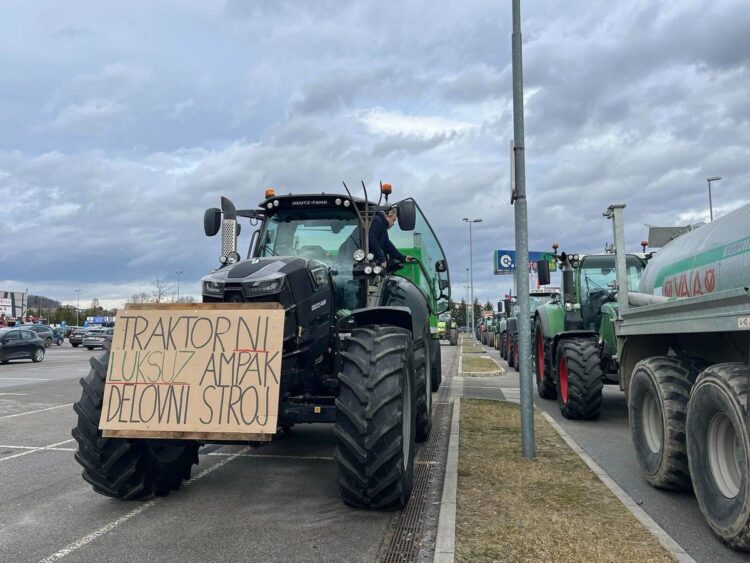 Protest kmetov na Ptuju