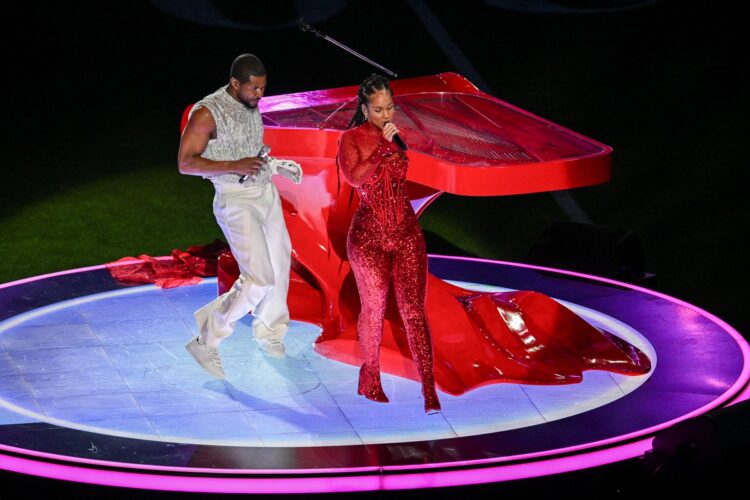 Alicia Keys in Usher