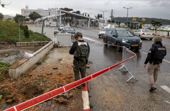 Napetosti med Izraelom in Libanonom se stopnjujejo