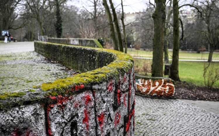 V berlinskem parku našli mrtvega štirimetrskega pitona