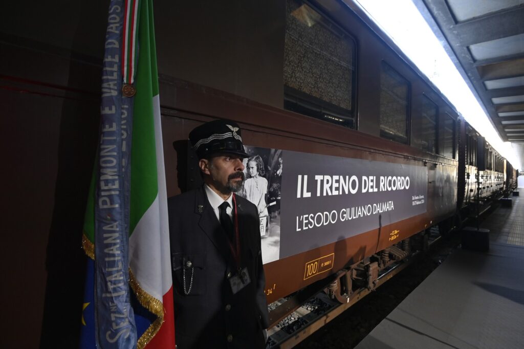 Vlak spomina, ki od 10. februarja kroži po Italiji