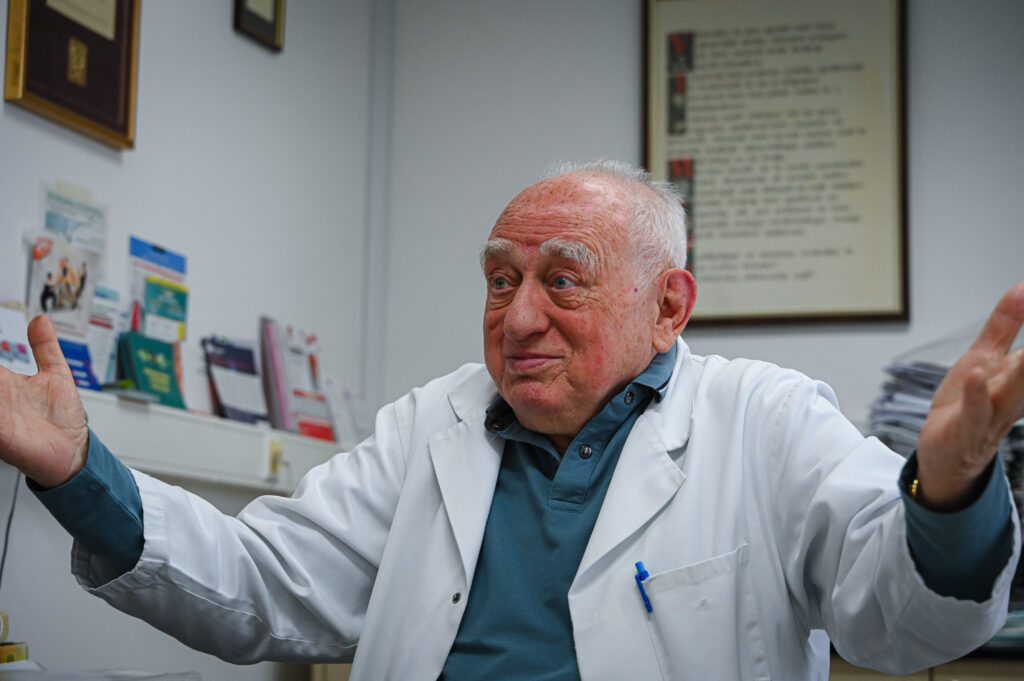 Andrija Halužan, zdravnik