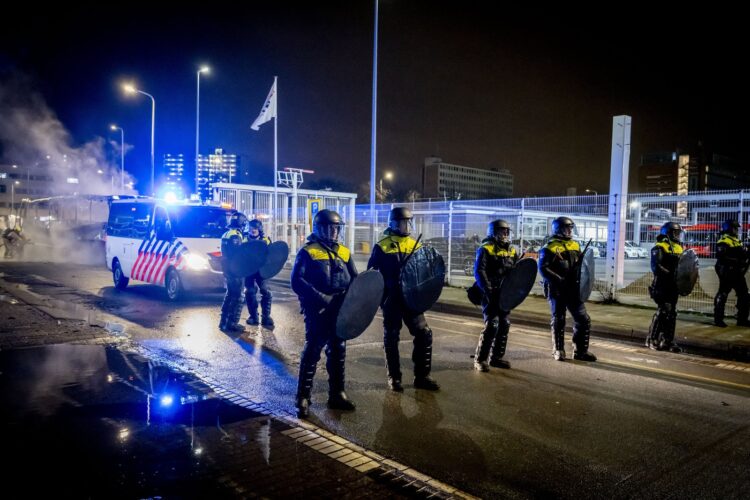 nizozemska, policija