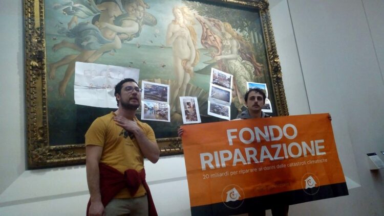 aktivist pred Botticellijevo sliko