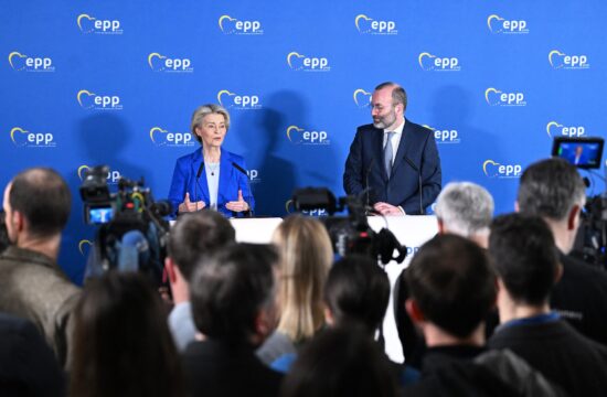 Predsednik EPP Manfred Weber in predsednica Evropske komisije Ursula von der Leyen