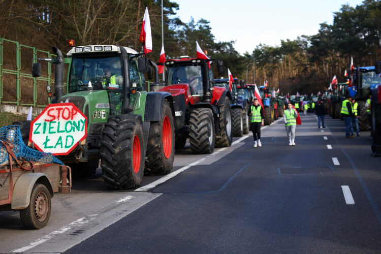 Protest poljskih kmetov na meji z Nemčijo