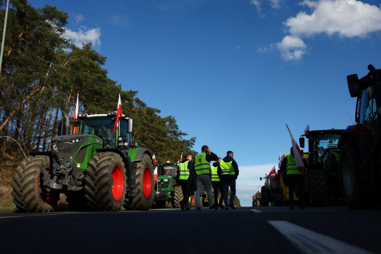 Protest poljskih kmetov na meji z Nemčijo