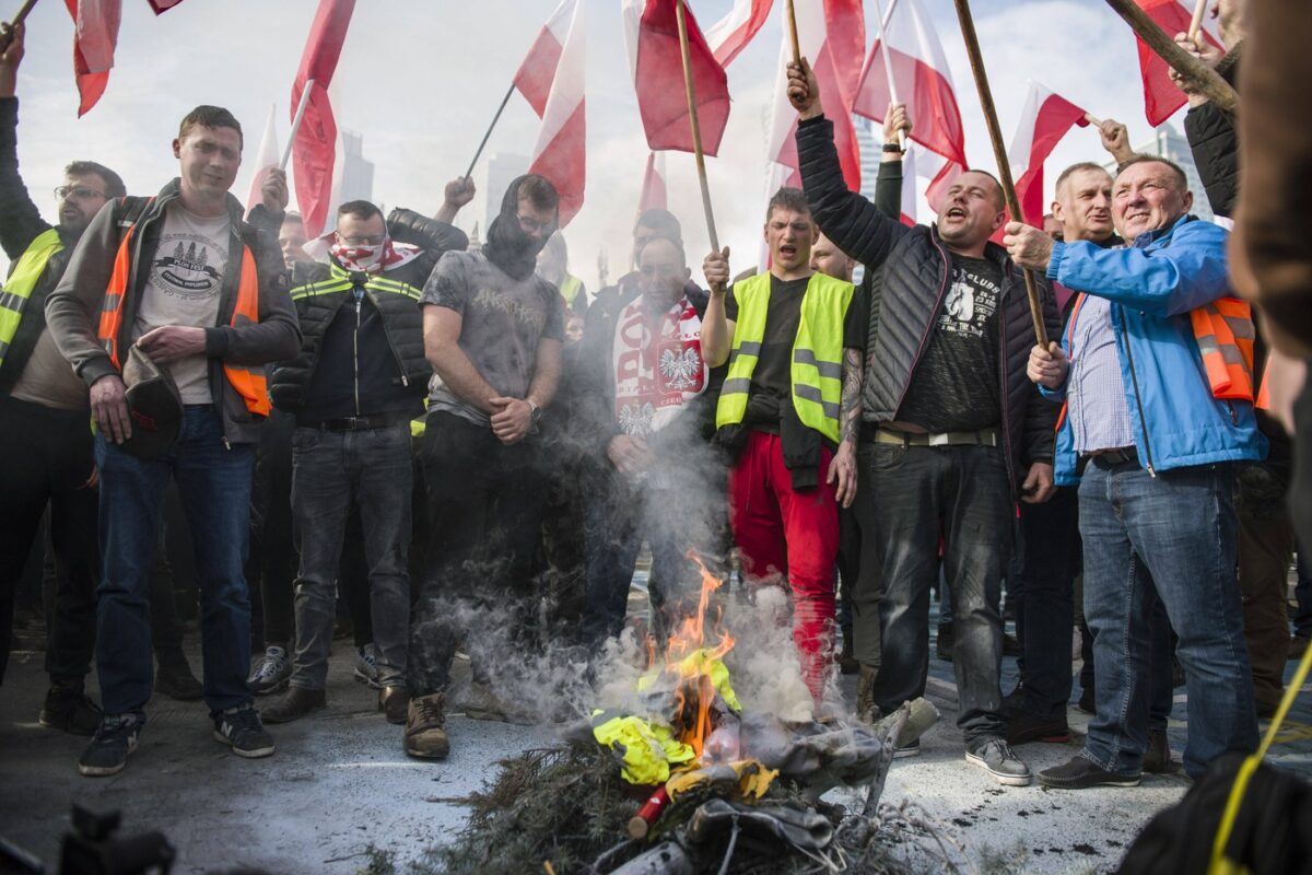 Protesti poljskih kmetov: “Policija ne bo dovolila anarhije v javnem življenju”