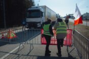 Poljski kmetje blokirajo mejo s Slovaško