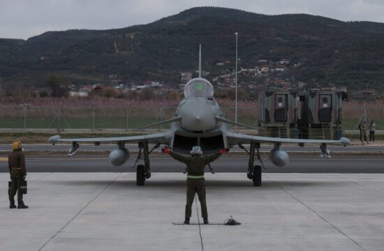 Nato odprl letalsko oporišče v Albaniji