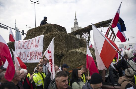 Poljski kmeti protestirajo