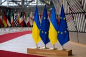 Evropska in ukrajinska zastava