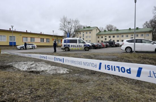 Streljanje na finski osnovni šoli