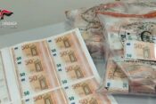 ponarejeni bankovci za 50 evrov, zaseženi v Italiji