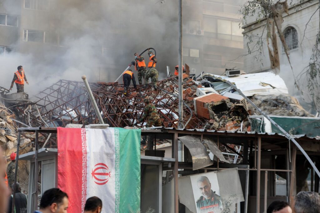 Porušena stavba ob iranskem veleposlaništvu