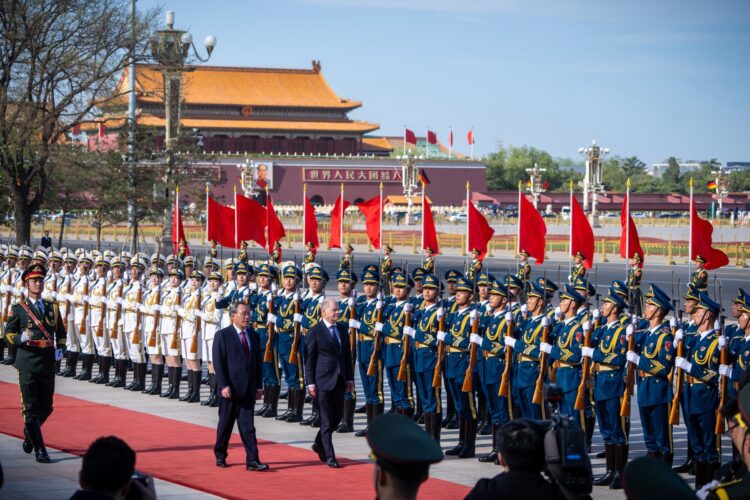 Nemški kancler obiskal Kitajsko