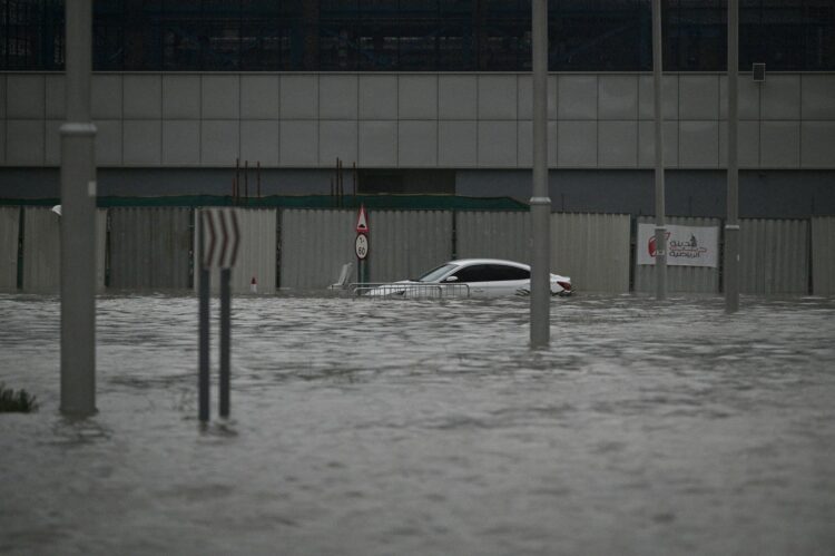 Poplave v Dubaju