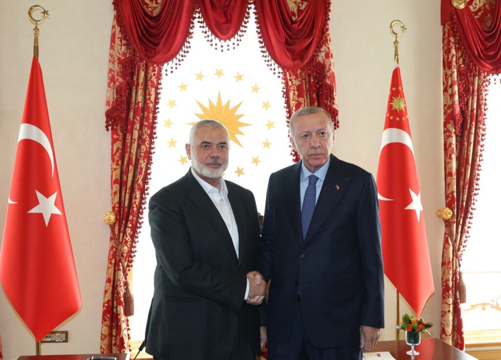 Recep Tayyip Erdogan in vodja Hamasa Ismail Hanija