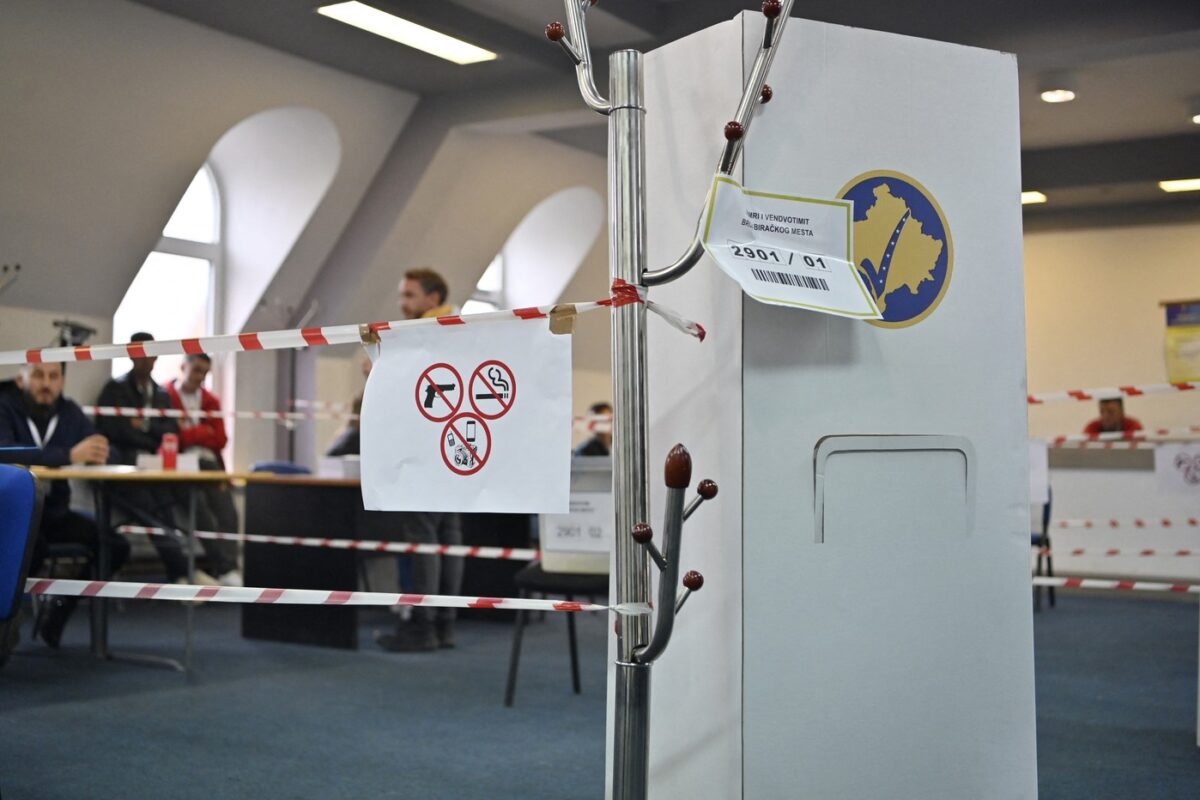 Na severu Kosova referendum za odstavitev albanskih županov, a volišča samevajo