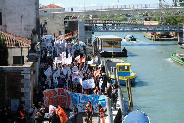 protest proti uvedbi vstopnine za Benetke