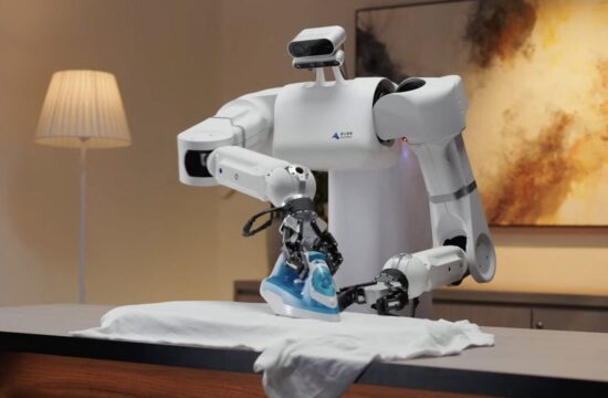 robot, Astribot S1, gospodinjstvo, gospodinjska dela, likanje