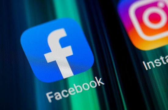 Na Facebooku vse več lažnih strani, ki se izdajajo za podjetja v Sloveniji