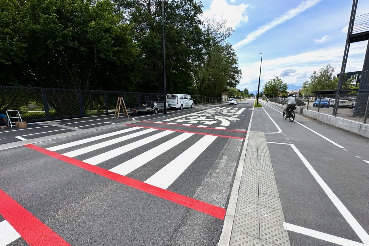 Ljubljana dobila poseben prehod za pešce: “Zelo lepo, še več takih”