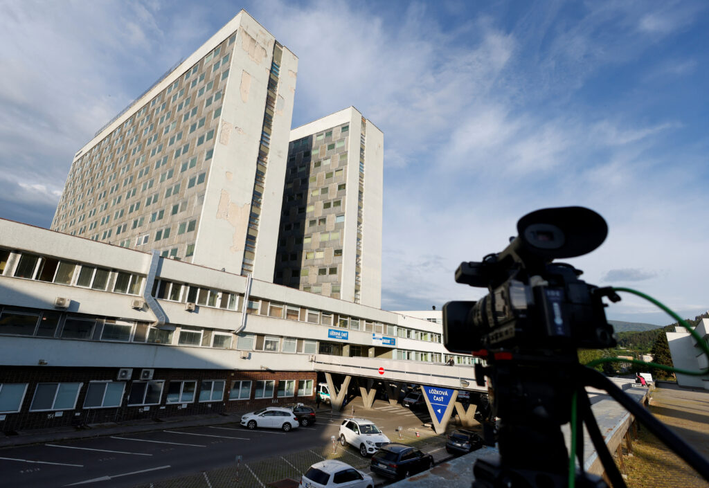 Bolnišnica, v kateri zdravijo slovaškega premierja Roberta Fica