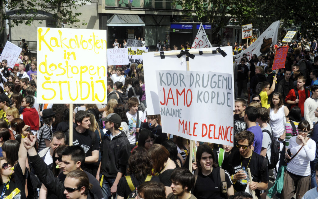 Protesti proti malemu delu, 2010