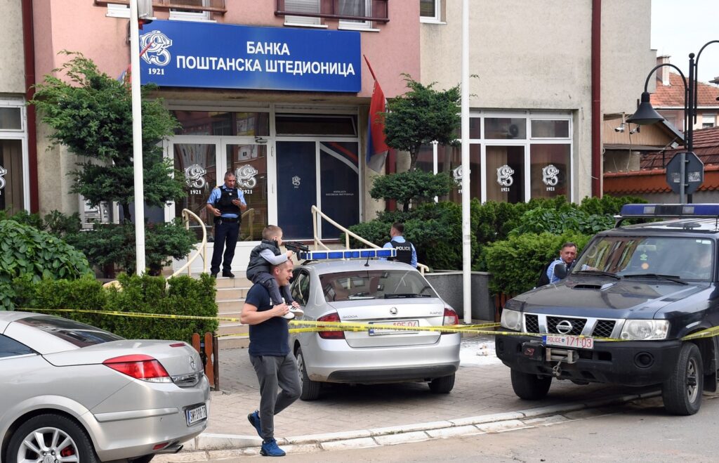 Kosovska policija je na severu Kosova zaprla več podružnic srbske banke Poštna hranilnica