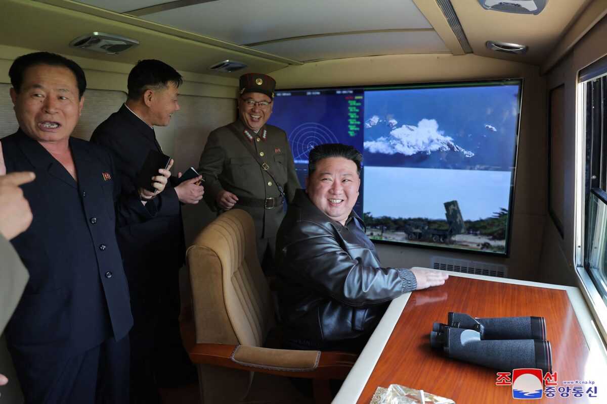 Južna Koreja bo prepovedala severnokorejski propagandni hit o Kim Džong Unu