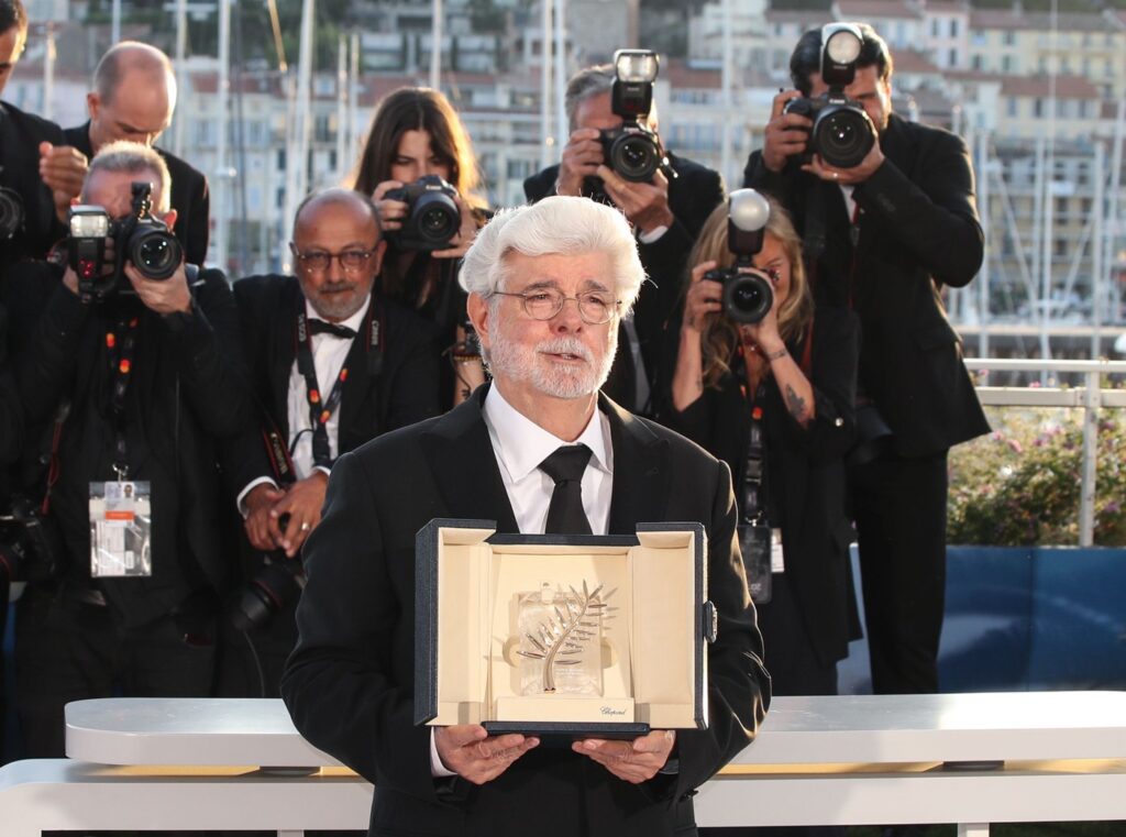 Zlato palmo za življenjsko delo je na nocojšnji slovesnosti prejel ustvarjalec Vojne zvezd George Lucas