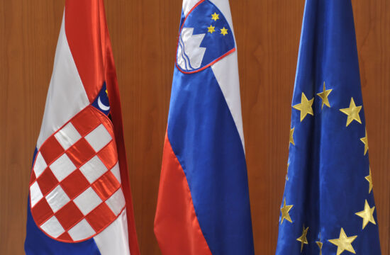 Hrvaška in slovenska zastava