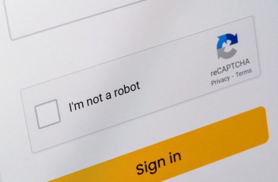 nisem robot, CAPTCHA, računalništvo, test, internet, varnost