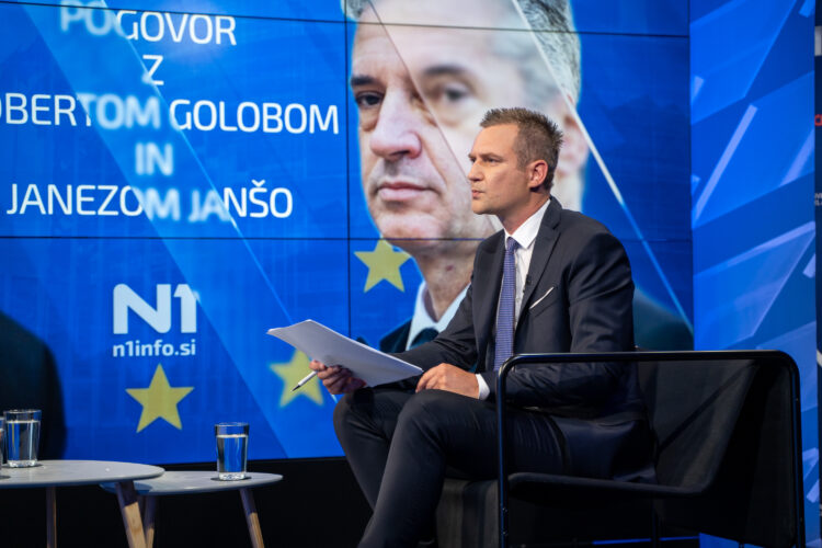 Soočenje predsednika SDS Janeza Janše in predsednika vlade Roberta Goloba (Gibanje Svoboda)